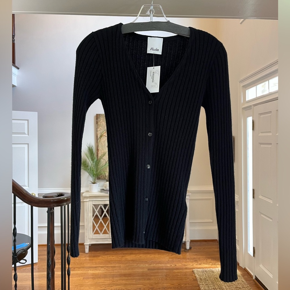 Elyse Walker Allude black 100% cashmere v neck cardigan. NWT. Total luxury.